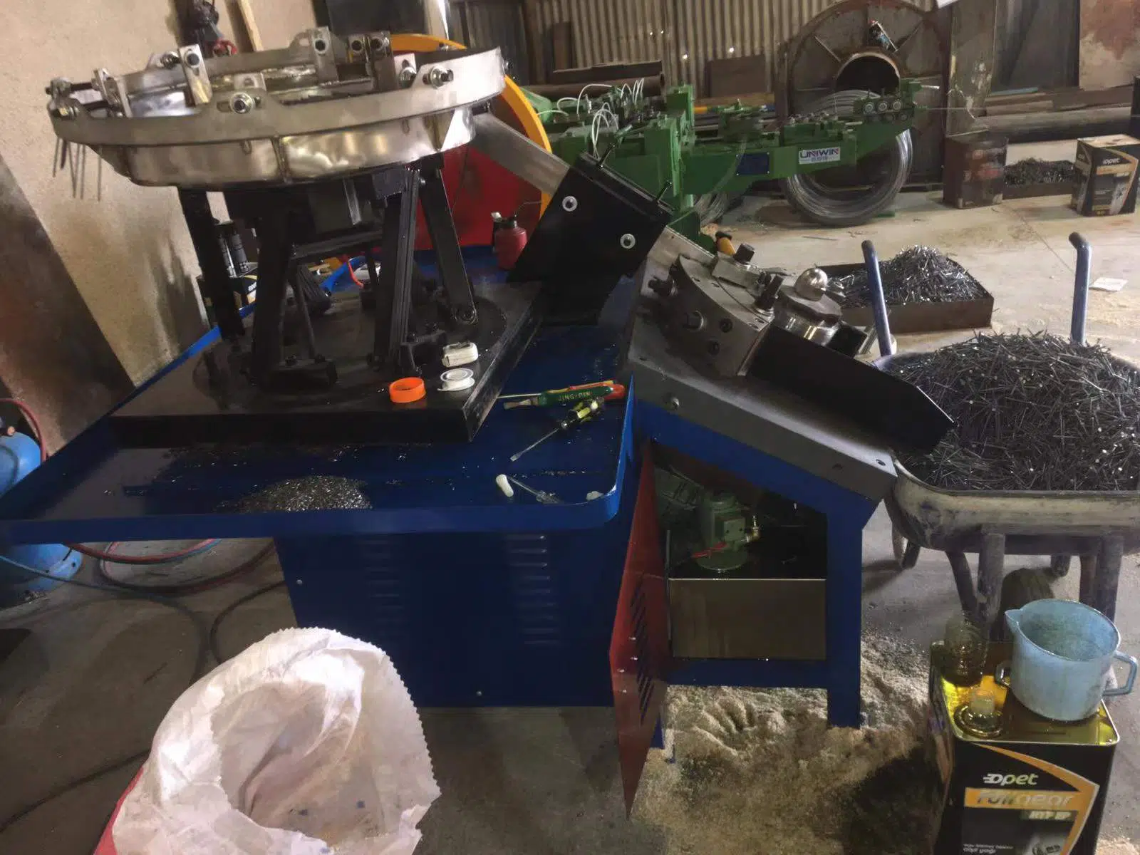 Thread rolling machine in site