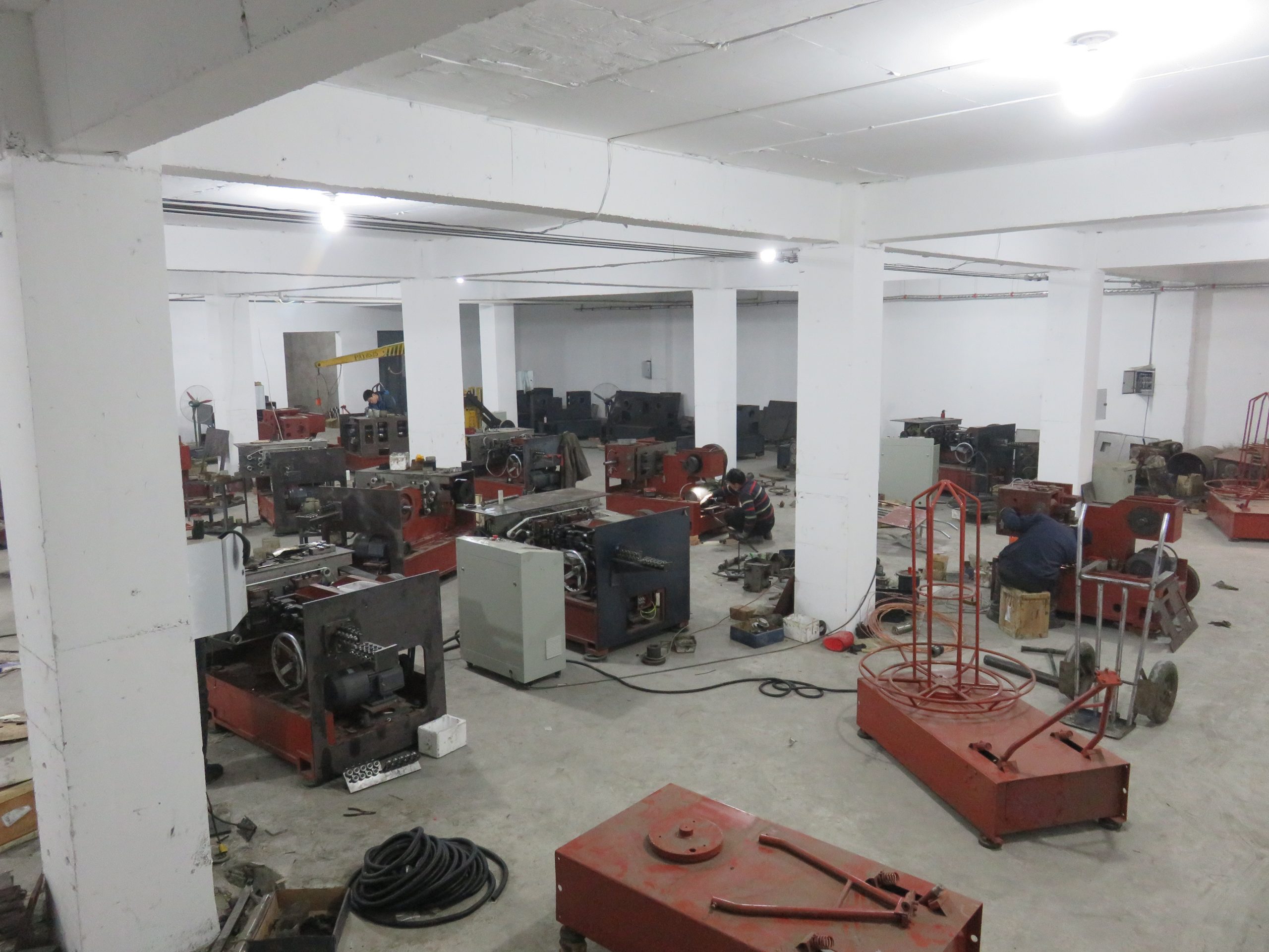 High Speed Nail Machine Manufactruring Workshop